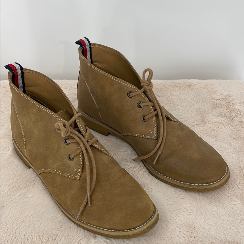 Tommy Hilfiger Tan Suede Ankle Boots size 9.5
